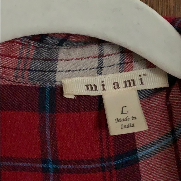 Women’s large long sleeve thin flannel - Picture 2 of 3